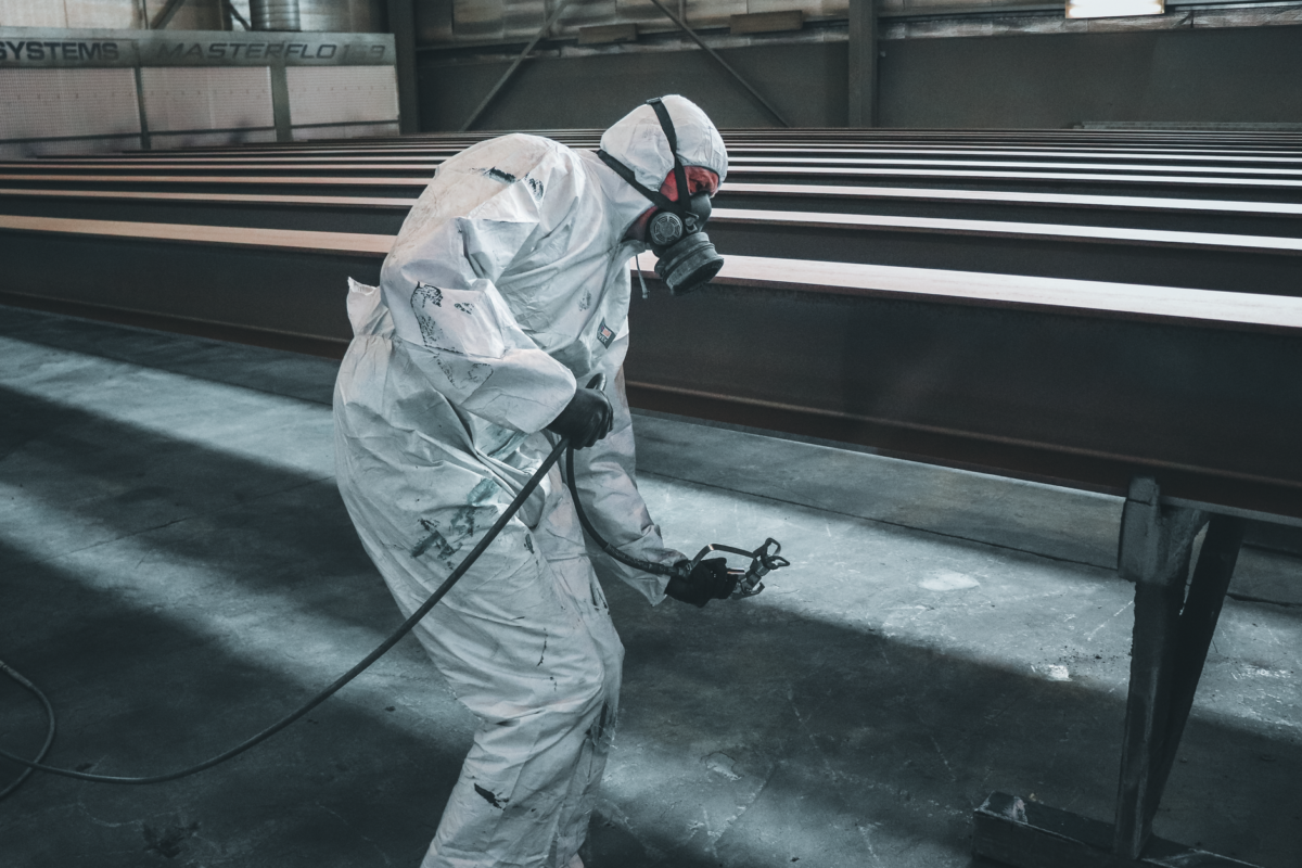 Nettoyage à l'eau ozonée : l'INRS alerte sur les émissions d'ozone dans les locaux de travail